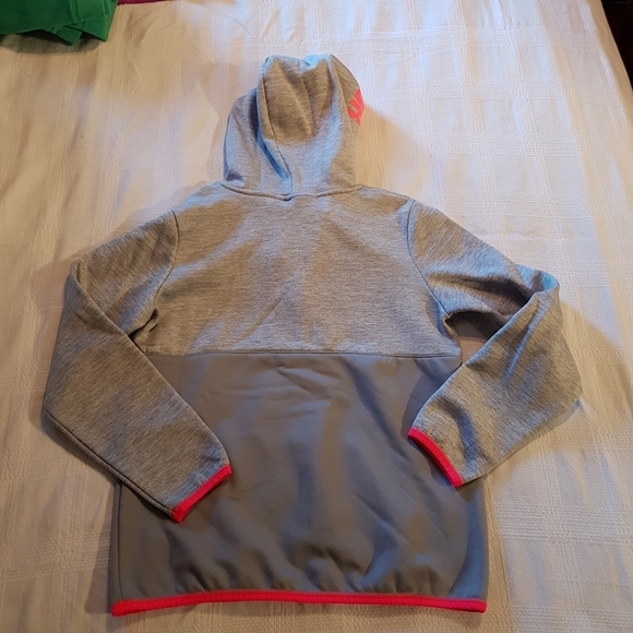 Under Armour YLG Loose 1/2 zip - Picture 3 of 5